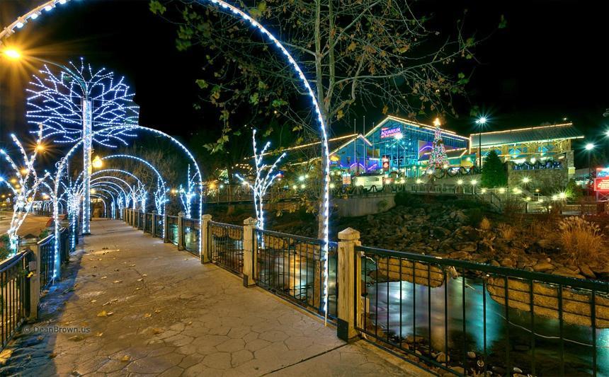 Knotty & Nice Holiday Home Гатлинбург Экстерьер фото