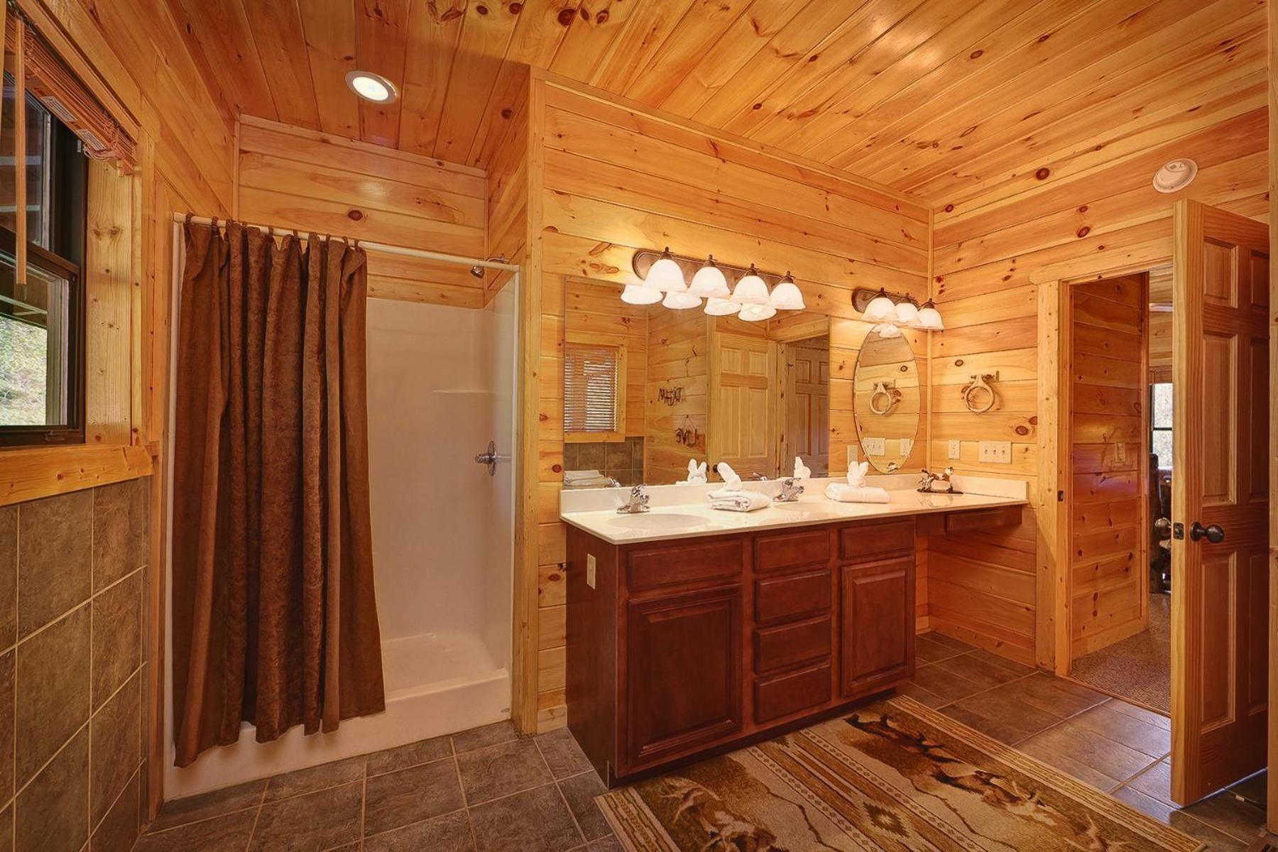 Knotty & Nice Holiday Home Гатлинбург Экстерьер фото